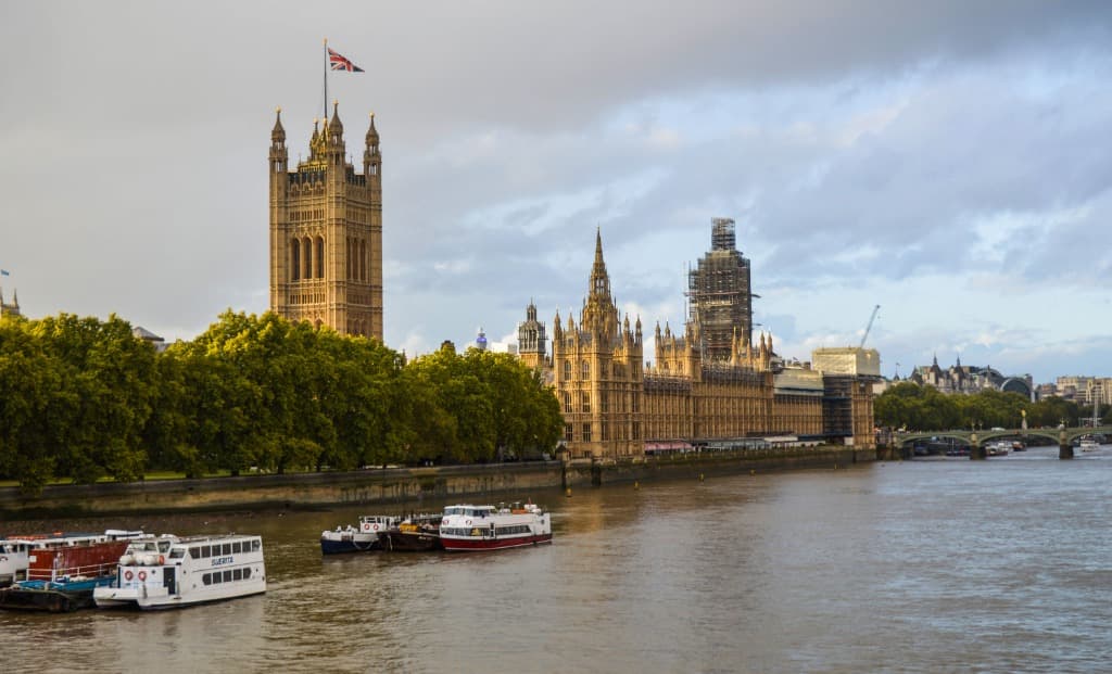 United Kingdom Tourist Visa Assistance - Curatrix Private Limited